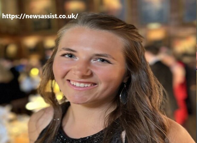 Chloe Dobbs