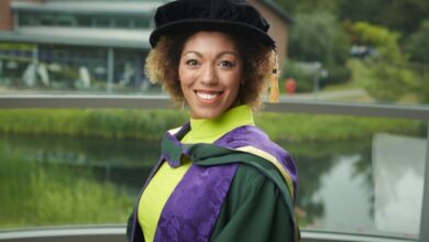 dr zoe williams​